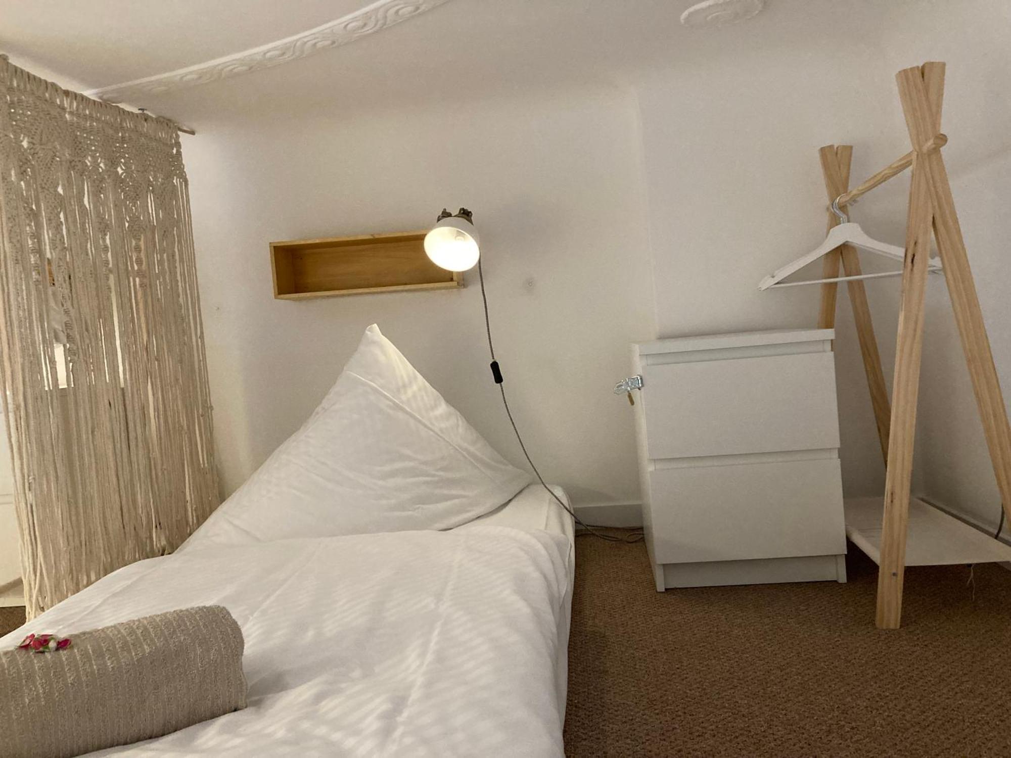Bed 6-Bed Dormitory Room