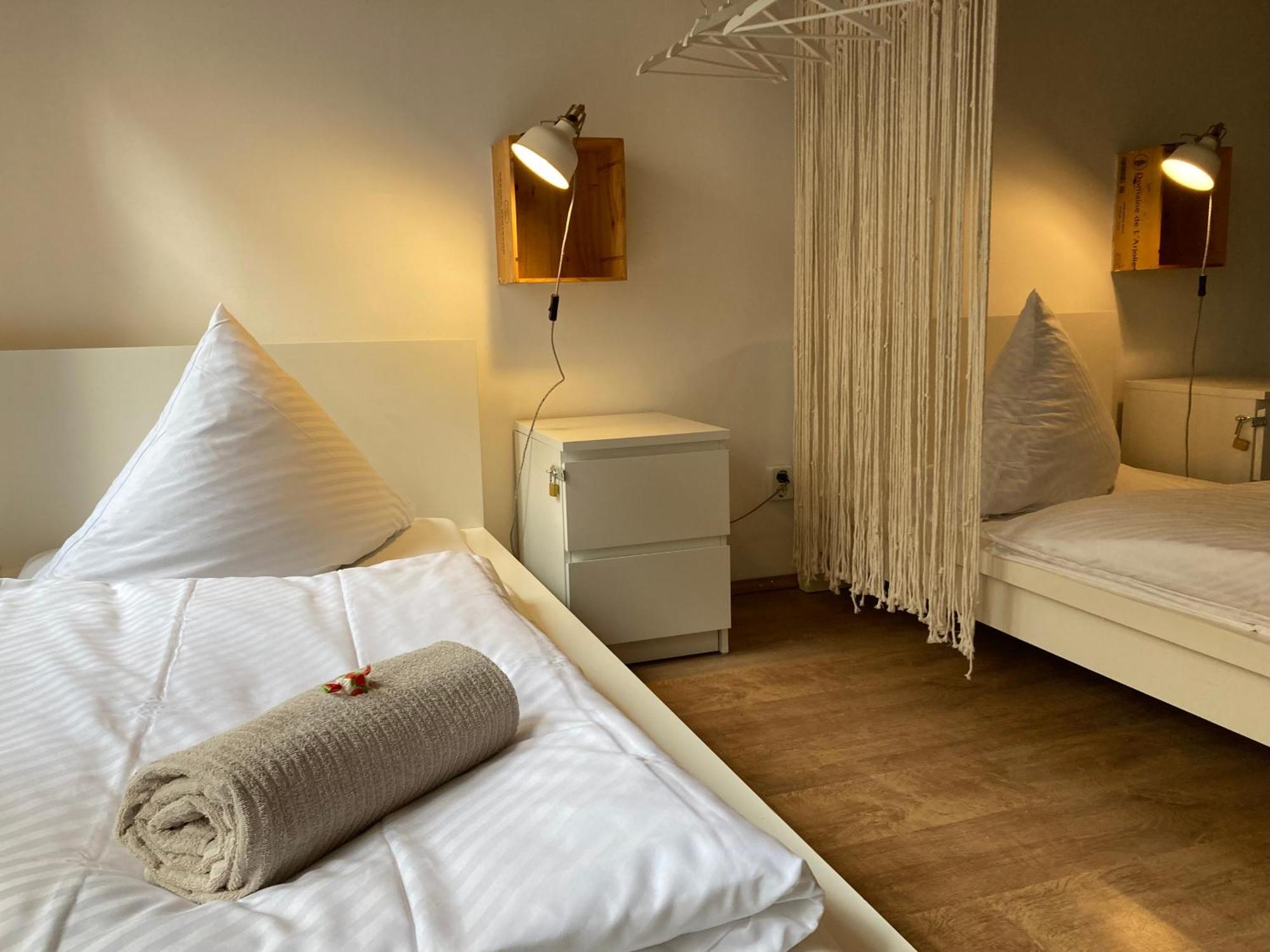 Bed 6-Bed Dormitory Room