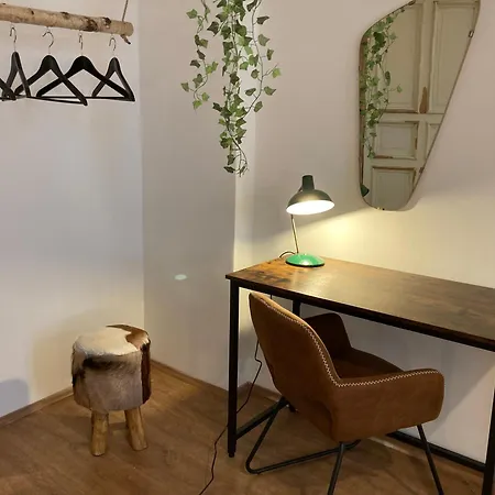 Minimal Hostel No 41-3